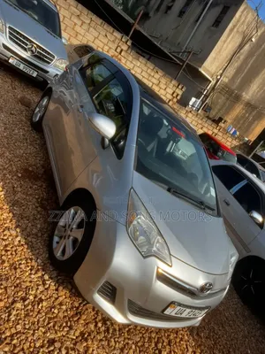 Toyota Ractis 1.5 FWD 2014 Silver