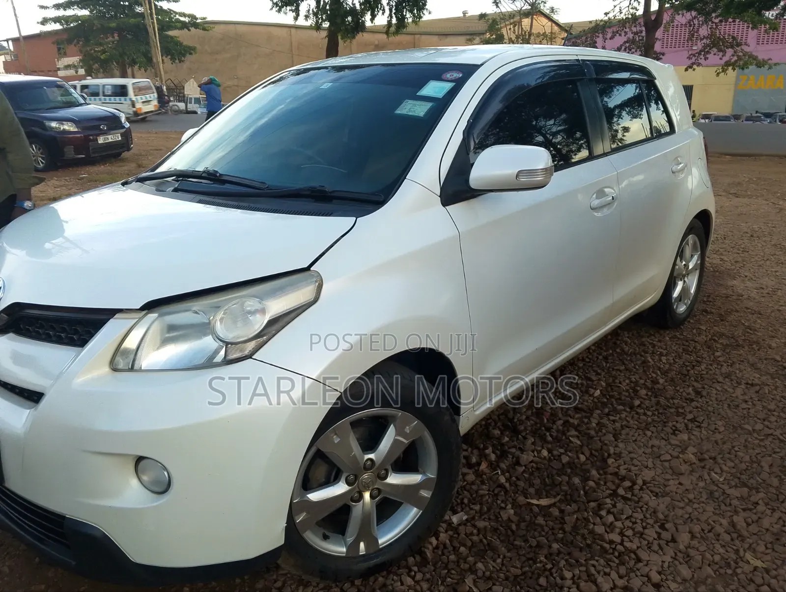 Toyota IST 2010 White