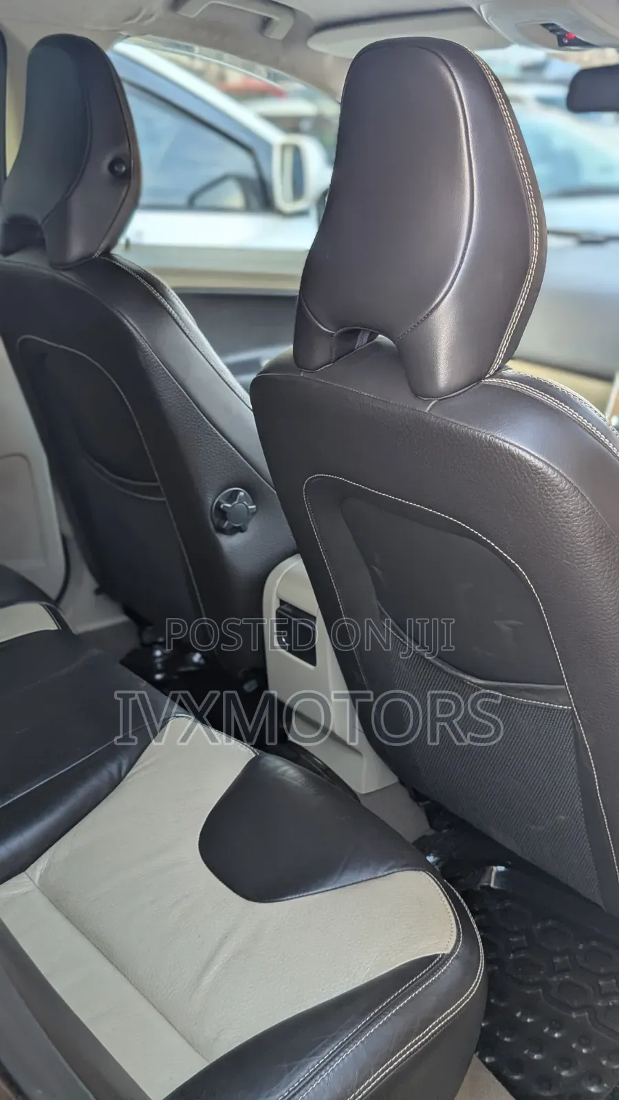 Volvo XC60 2011 Brown