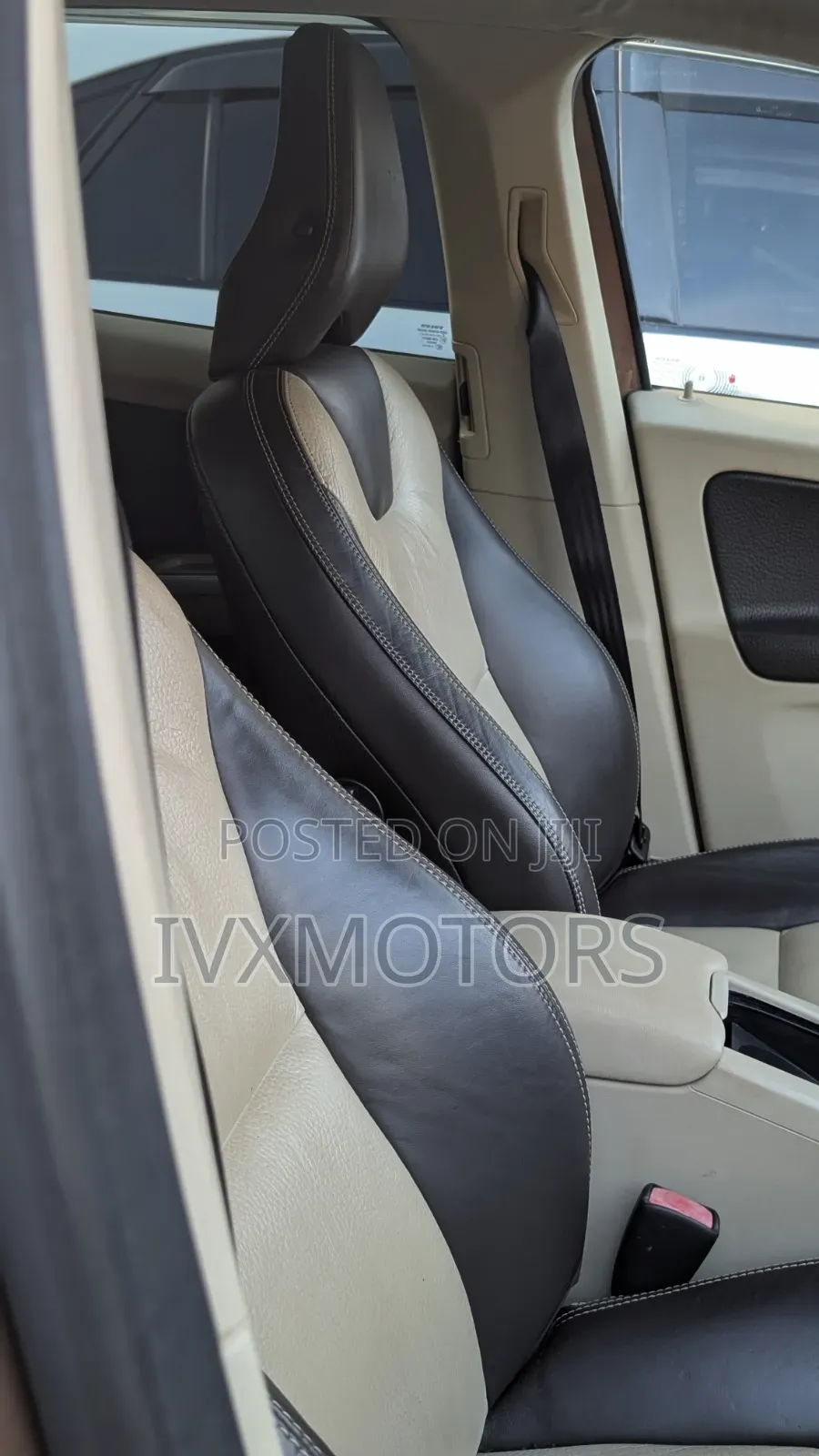 Volvo XC60 2011 Brown