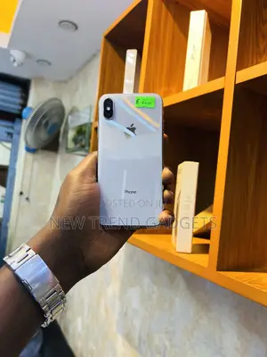 Apple iPhone XS 64 GB White