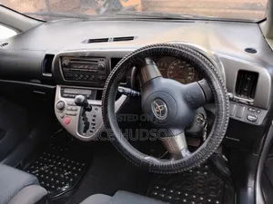Toyota Wish 2003 Silver