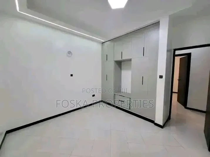 2bdrm Apartment in Muyenga Bukasa Estae, Central Division for rent