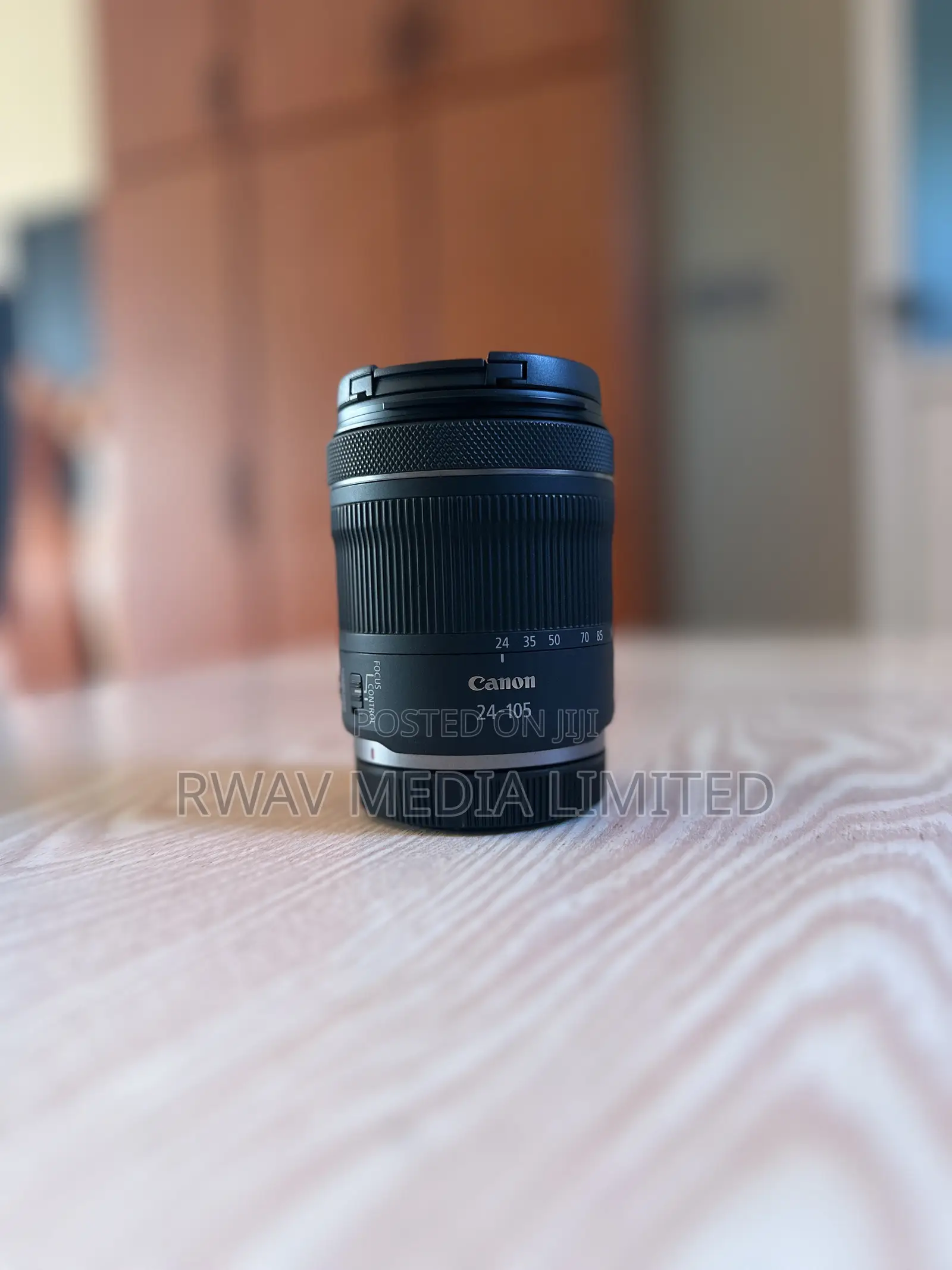 Canon EOS R Mirrorless (Body, Lens Rf 24-105mm, 2 Batteries, & Bag)