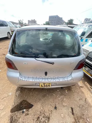 Toyota Vitz 1.3 FWD 5dr 2018 Silver