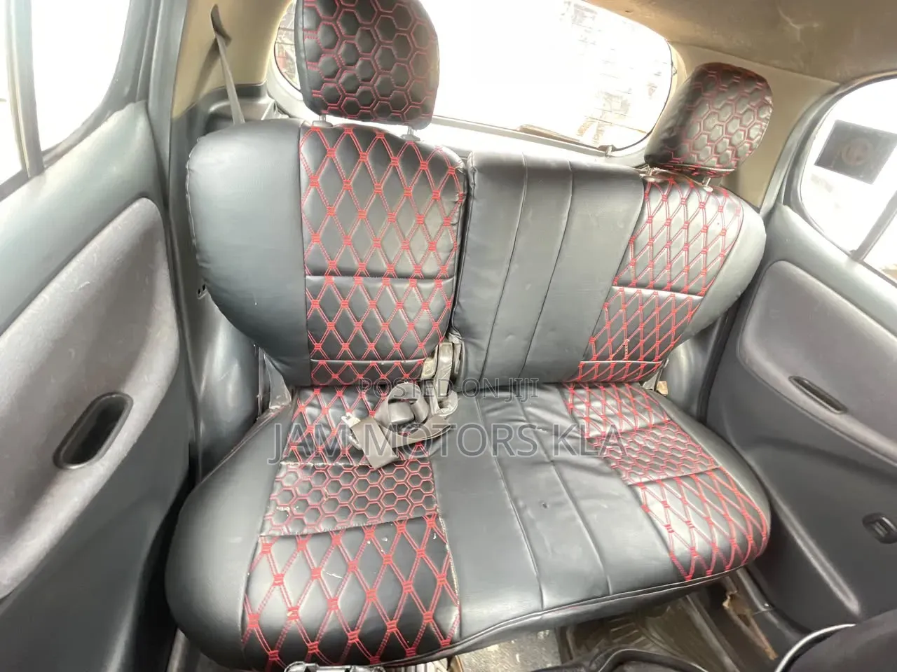 Toyota Vitz 1.3 FWD 5dr 2018 Silver