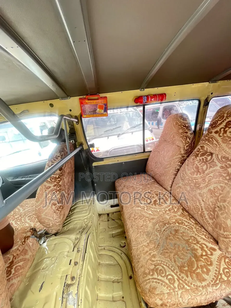Toyota HiAce 1997 Yellow