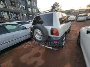 Toyota RAV4 1999 Silver
