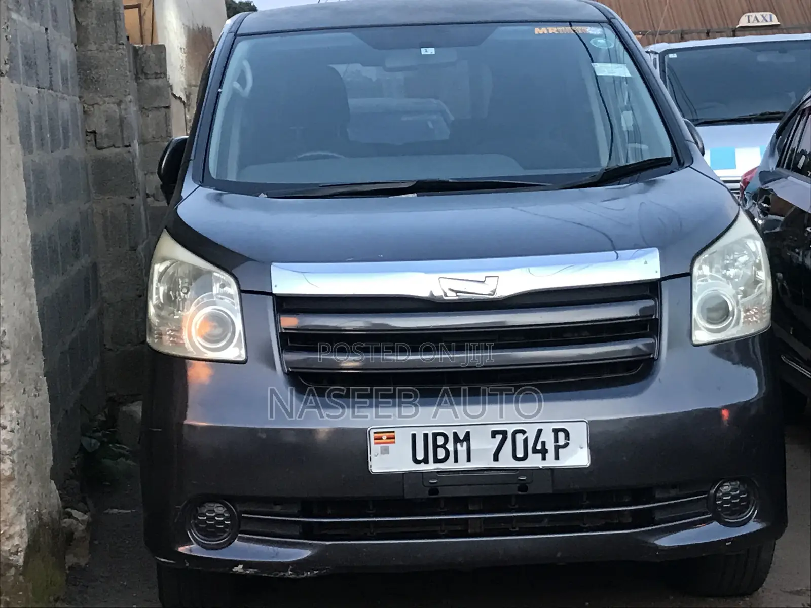 Toyota Noah 2008 Gray