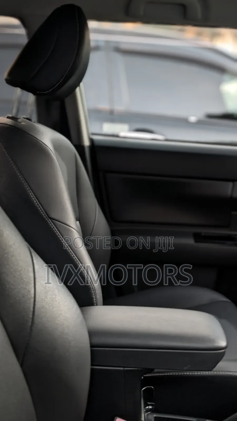 Toyota Corolla Rumion Hatchback 1.5 FWD 2012 White