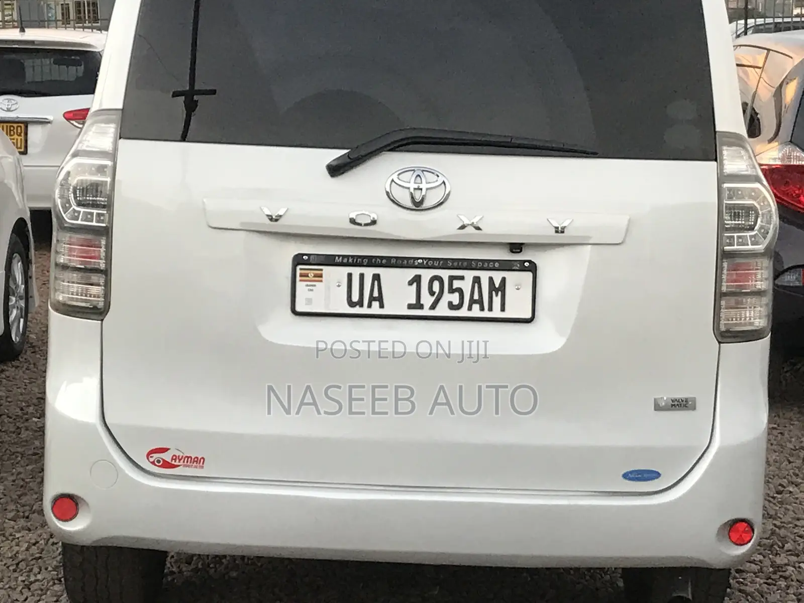 Toyota Voxy 2010 White