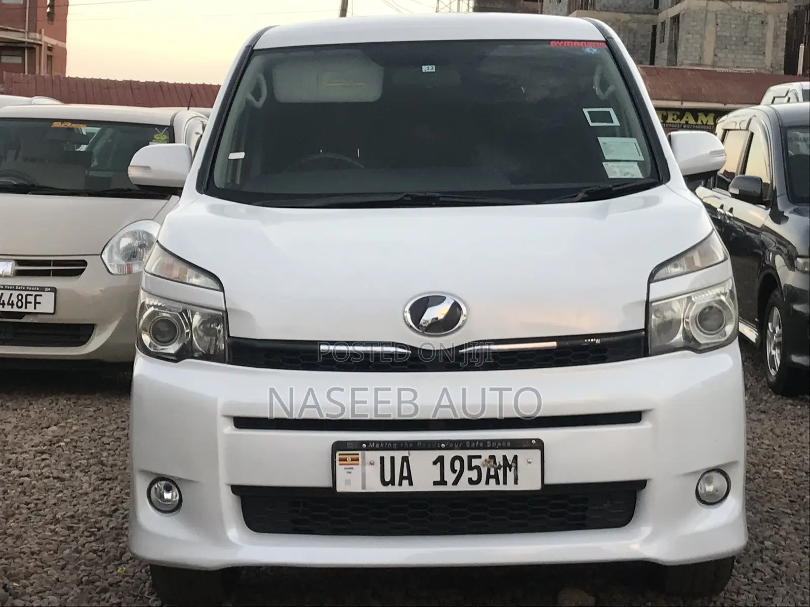 Toyota Voxy 2010 White