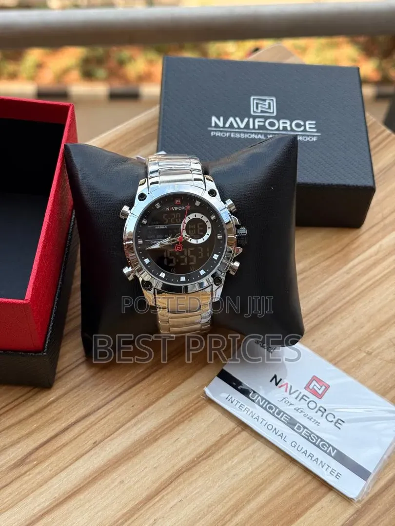 NAVIFORCE Silver-Tone Analogue-Digital Bracelet Watch