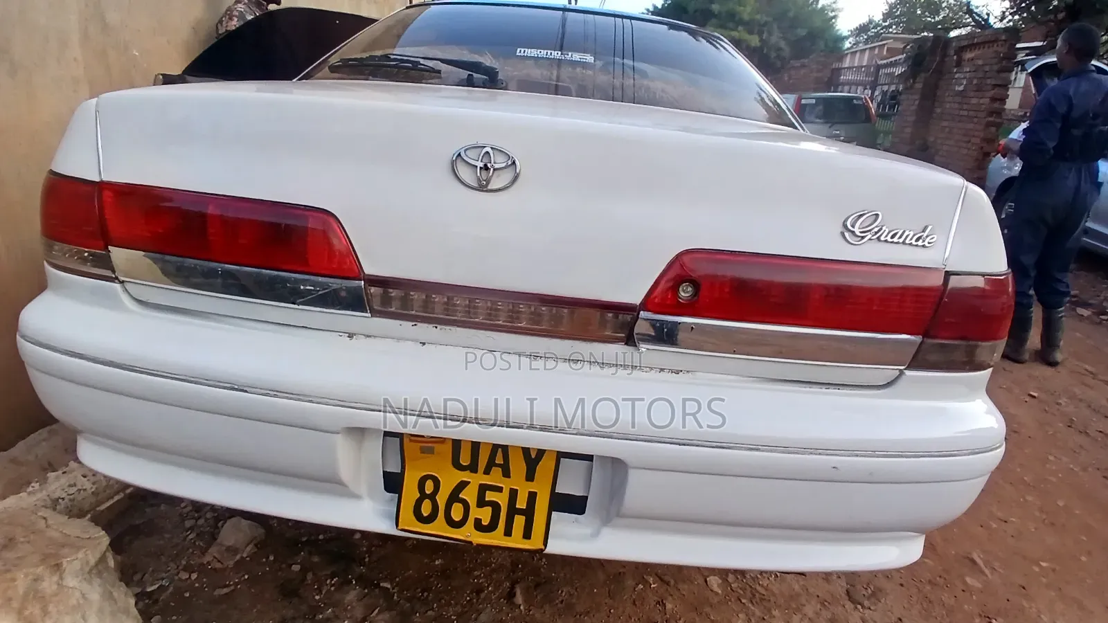 Toyota Mark II 2.0 RWD 2002 White