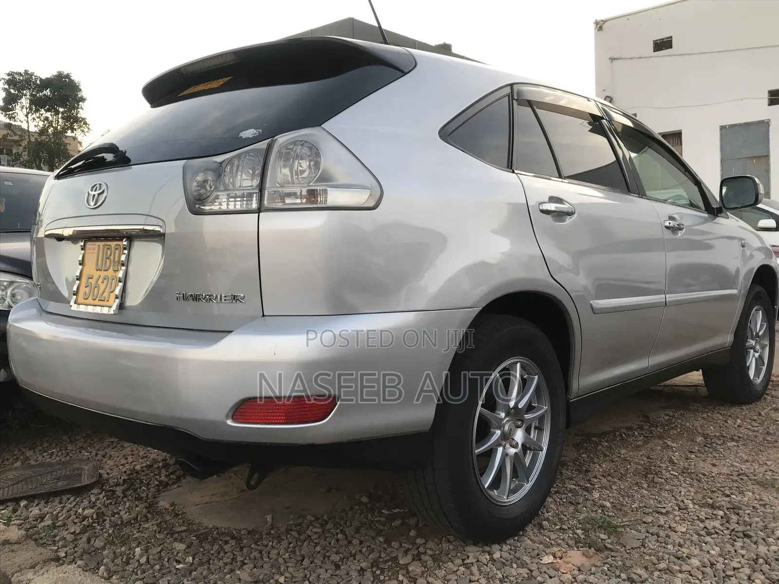 Toyota Harrier 2011 Silver