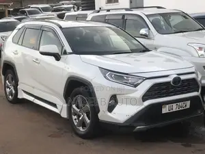 Toyota RAV4 2020 White