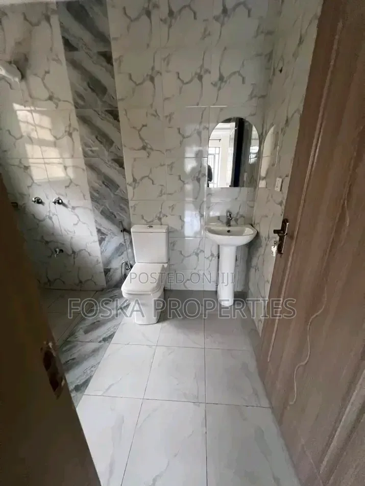 3bdrm Apartment in Muyenga Bukasa, Central Division for rent