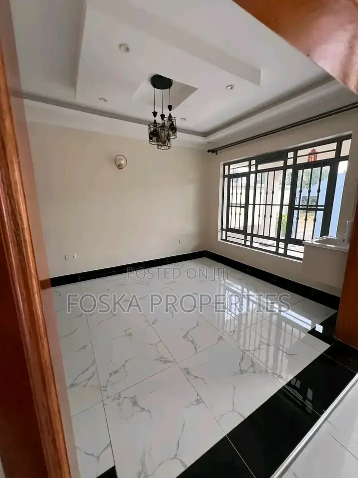 3bdrm Apartment in Muyenga Bukasa, Central Division for rent