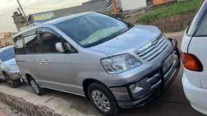 Toyota Noah 2003 Silver
