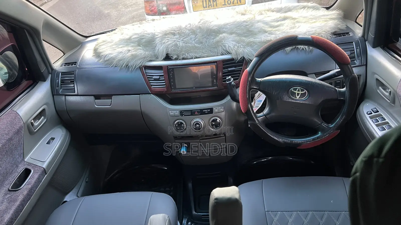 Toyota Noah 2003 Silver