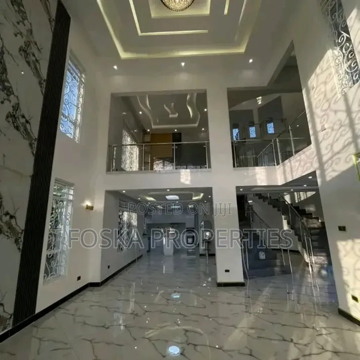 6bdrm Duplex in Muyenga, Central Division for rent