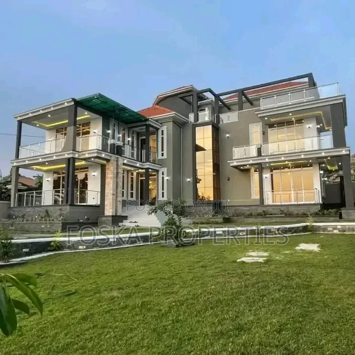 6bdrm Duplex in Muyenga, Central Division for rent