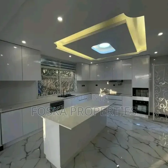 6bdrm Duplex in Muyenga, Central Division for rent