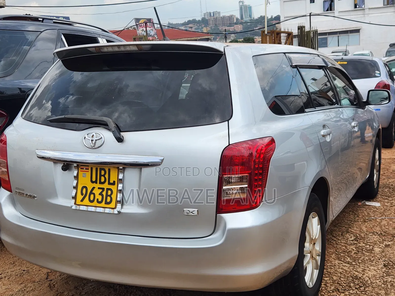 Toyota Corolla Fielder 2010
