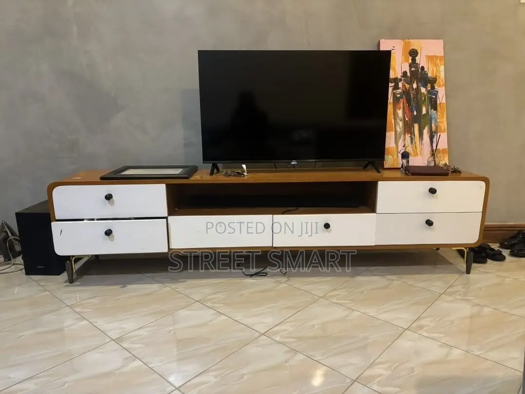 6 FTS TV Stand