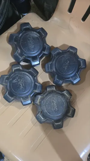 Ford Ranger Black in Colour Centre Caps