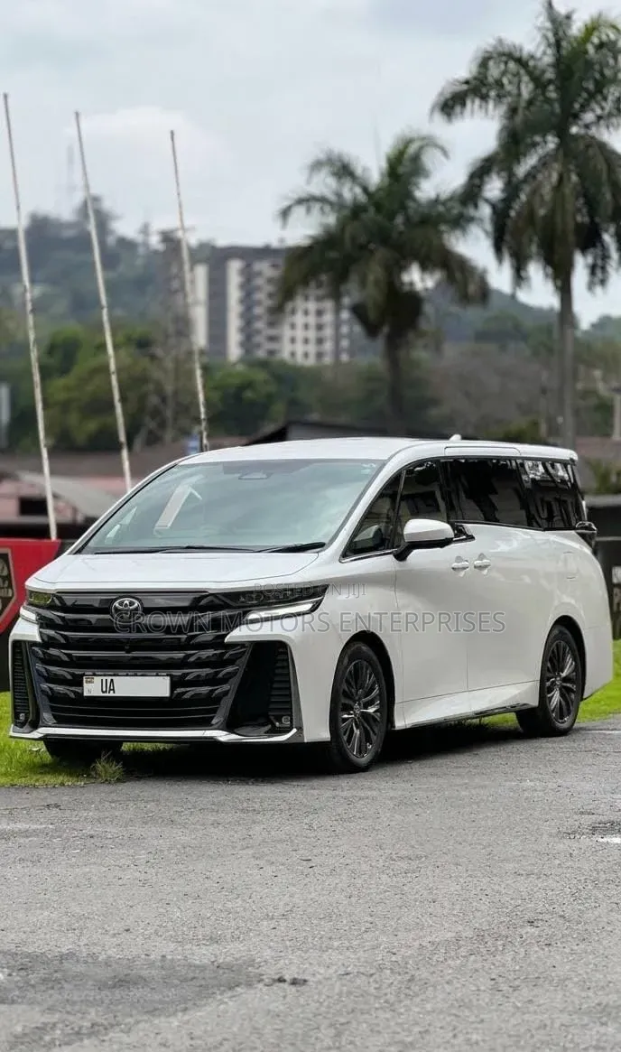 Toyota Vellfire 2024 White