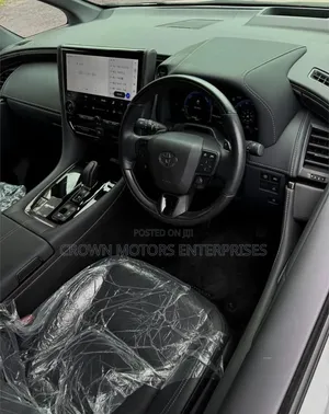 Toyota Vellfire 2024 White