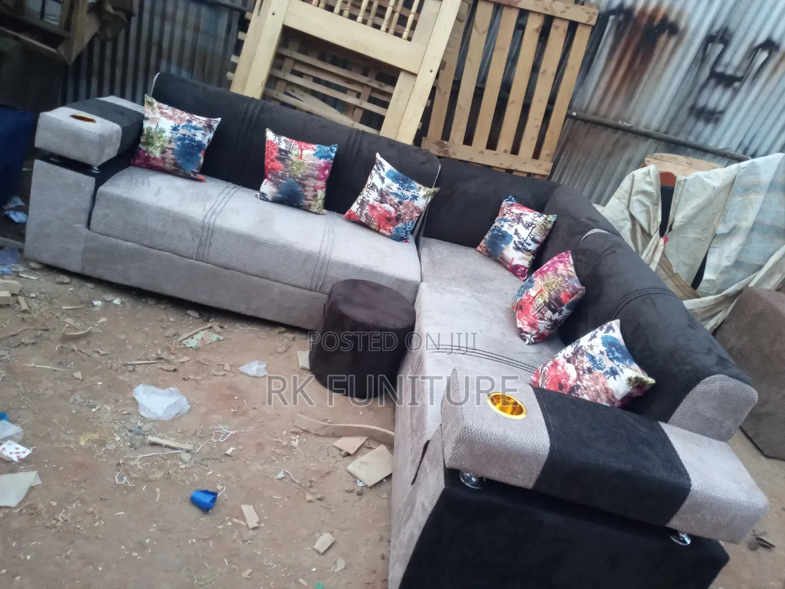 6 Seater in Crim Mix With Black