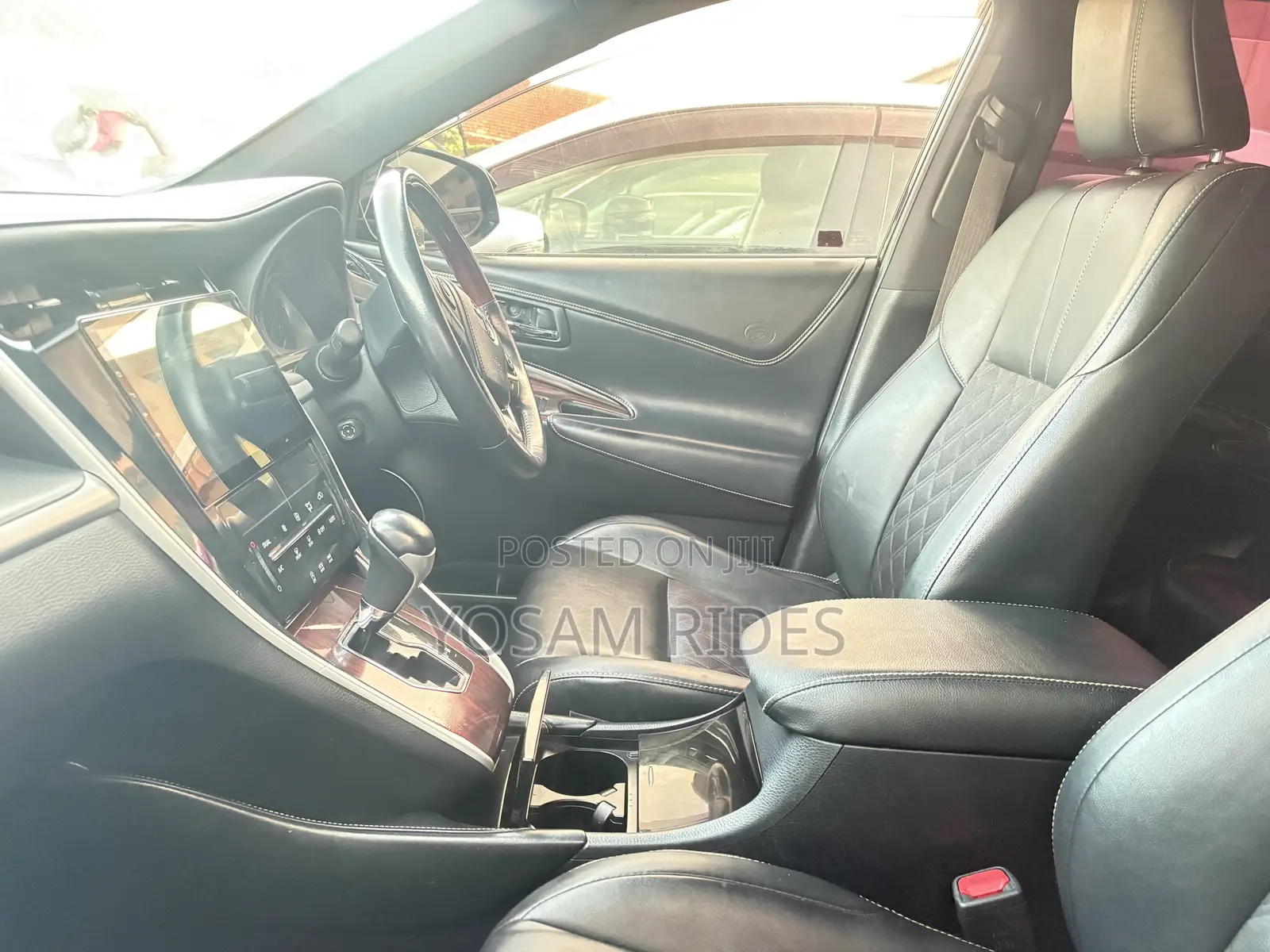 Toyota Harrier 2.0 2015 Black