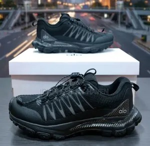 Alo Trail Sneaker