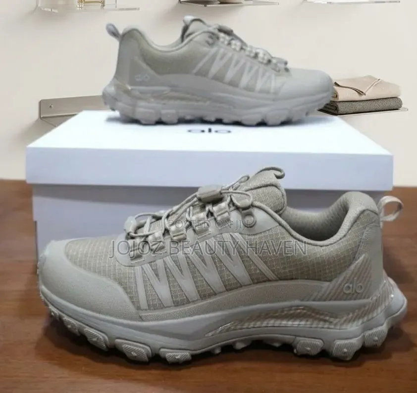 Alo Trail Sneaker