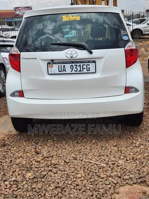 Toyota Ractis 2011 White