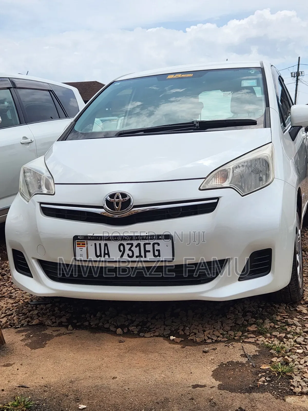 Toyota Ractis 2011 White