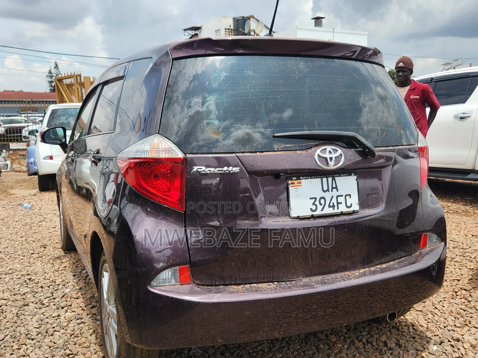 Toyota Ractis 2011 Brown