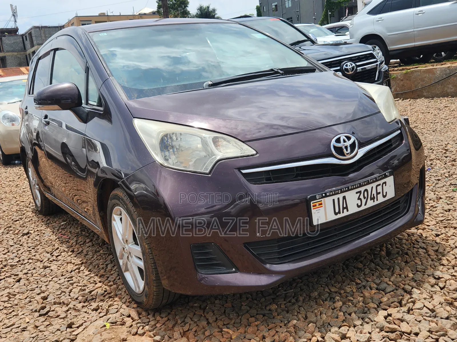 Toyota Ractis 2011 Brown