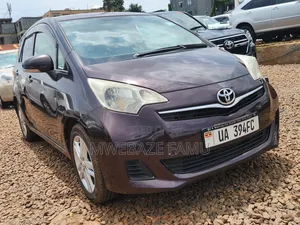 Toyota Ractis 2011 Brown