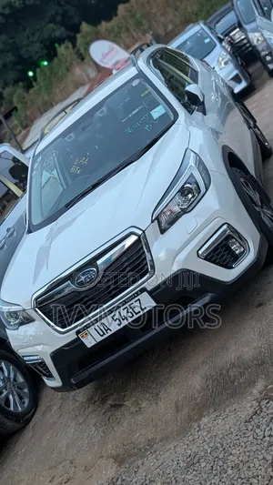Subaru Forester 2019 Off white