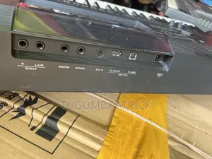 Yamaha Keyboard /Piano