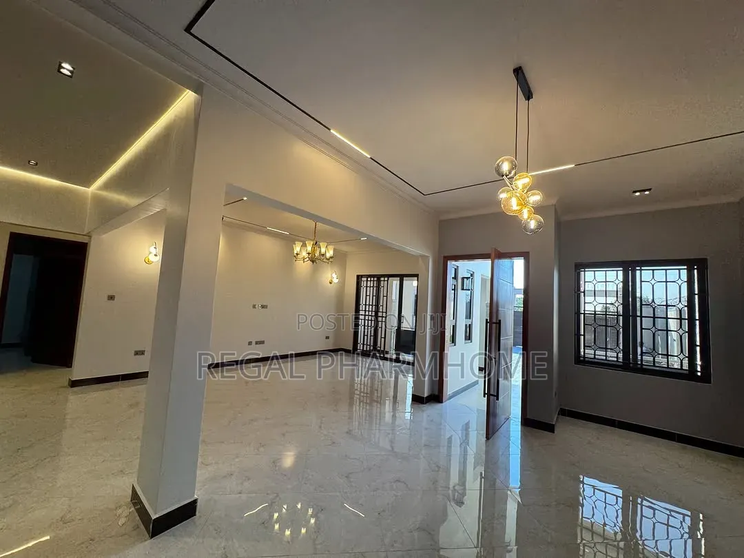 4bdrm Bungalow in Munyonyo Kigo, Central Division for rent