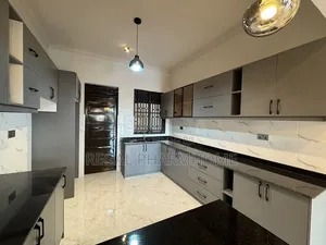4bdrm Bungalow in Munyonyo Kigo, Central Division for rent