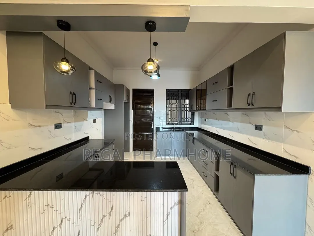 4bdrm Bungalow in Munyonyo Kigo, Central Division for rent