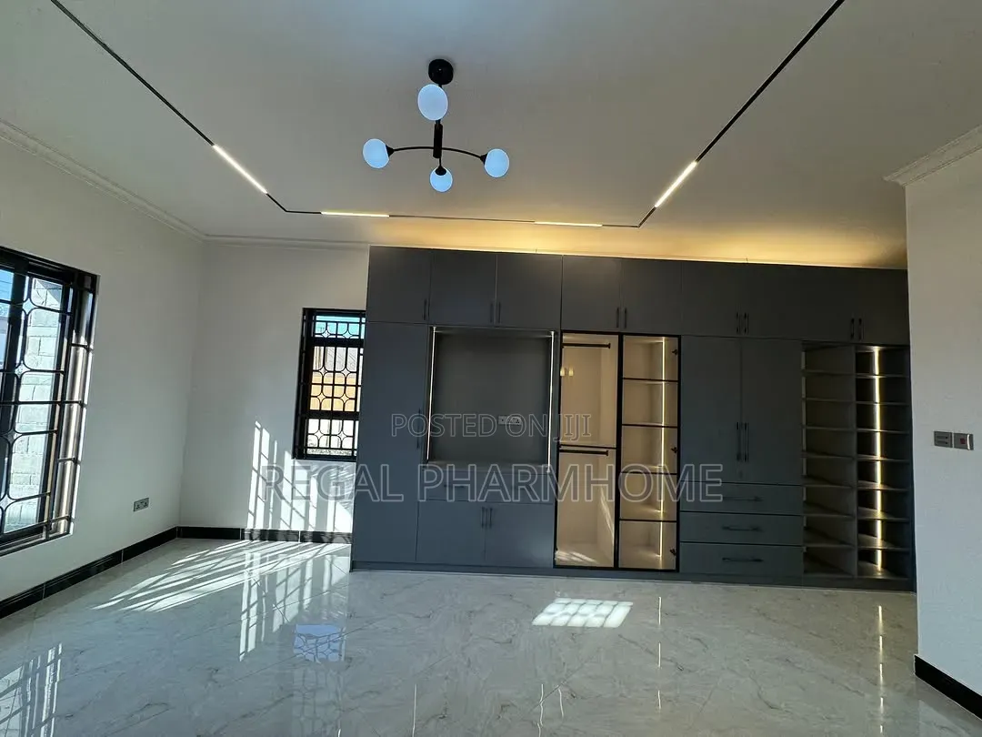 4bdrm Bungalow in Munyonyo Kigo, Central Division for rent