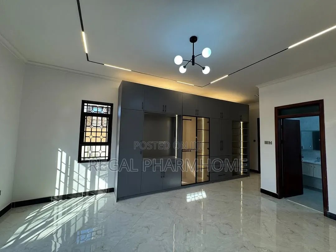 4bdrm Bungalow in Munyonyo Kigo, Central Division for rent