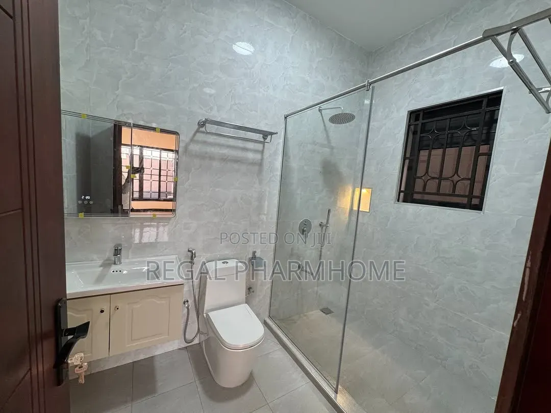 4bdrm Bungalow in Munyonyo Kigo, Central Division for rent