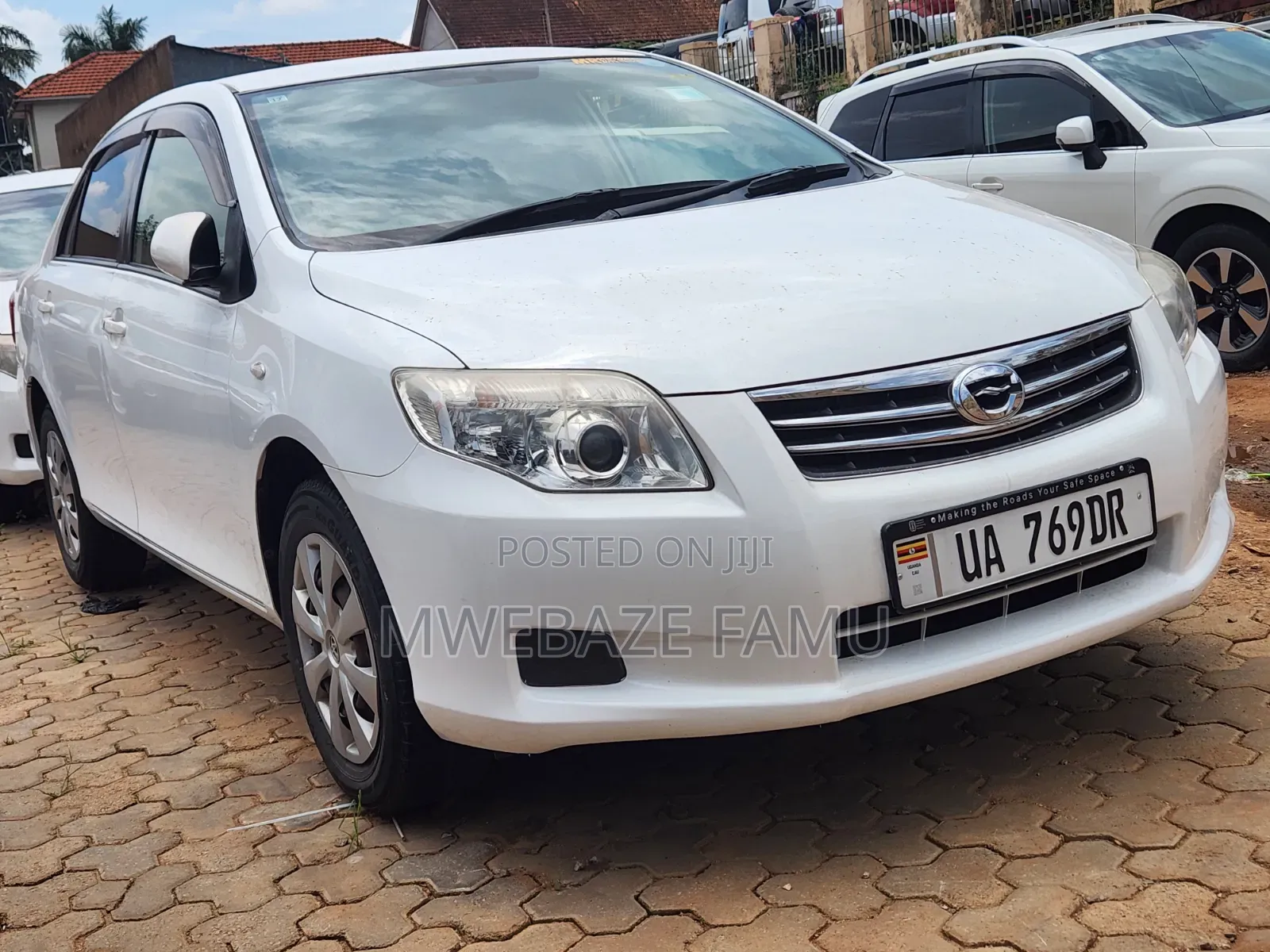 Toyota Axio 2011